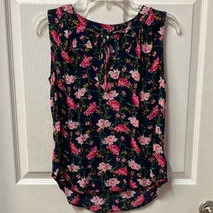 Ladies Sleeveless Floral Blouse size M